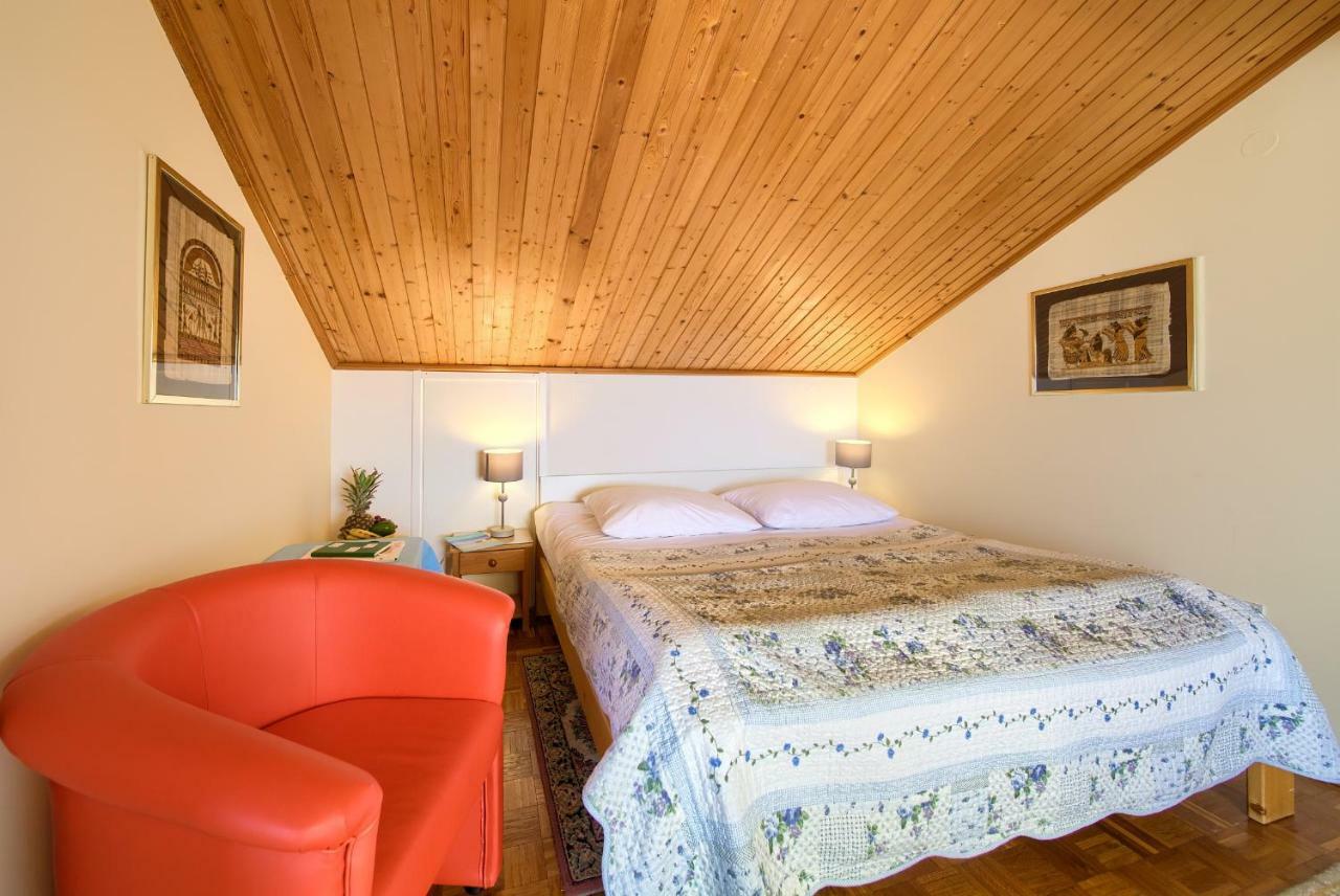 Family Apartments Vesna- 100 M Beach -Center Crikvenica Exterior foto